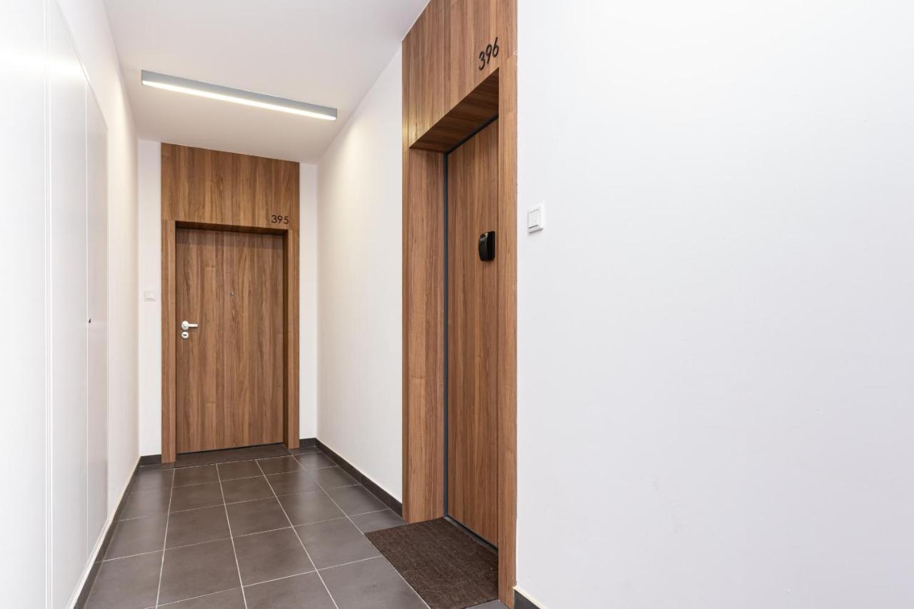 Apartments Varsovia Kasprzaka By Noclegi Renters Exterior foto